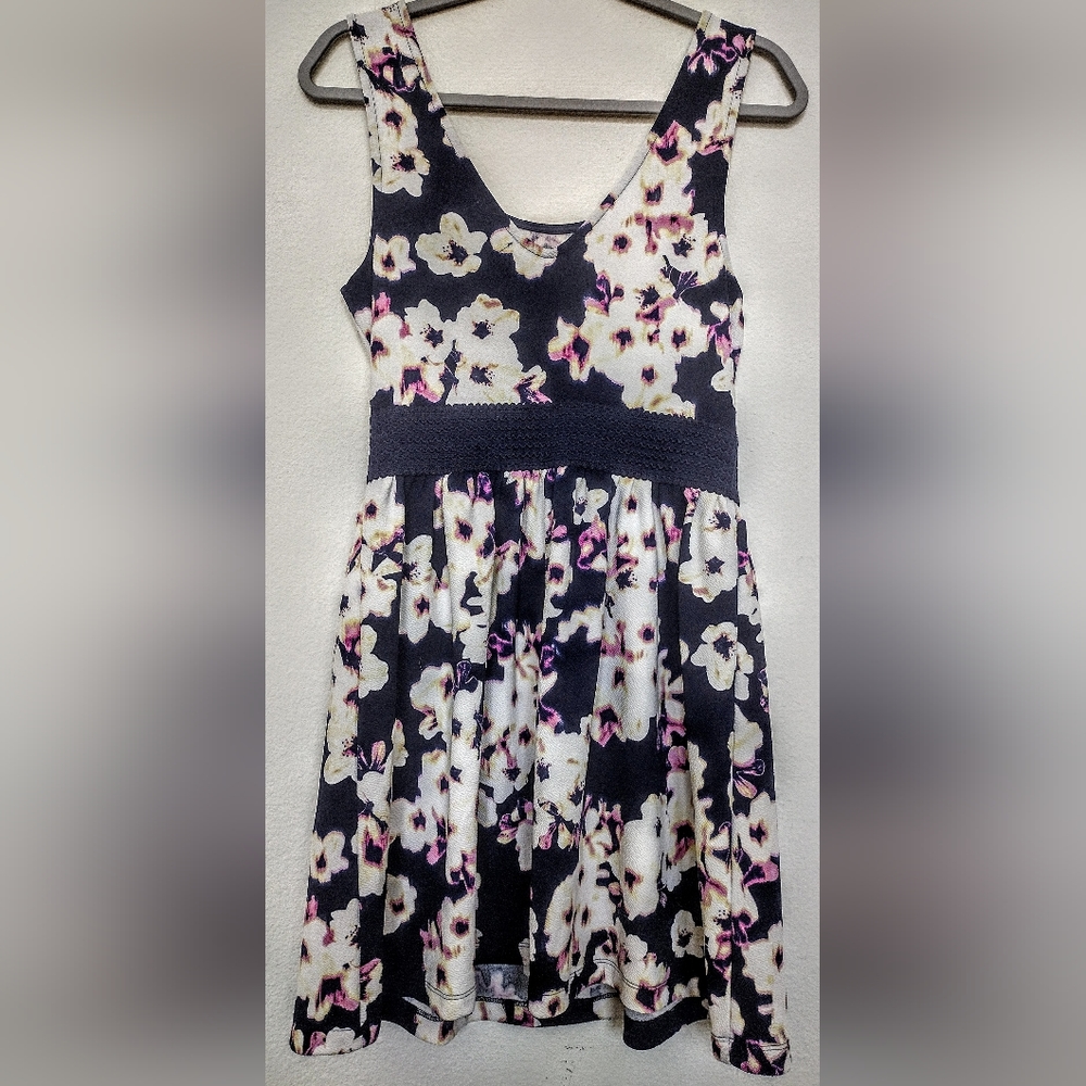 Three Pink Hearts Trixxi dress size L